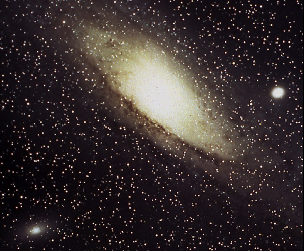 andromeda galaxy spitzer space telescope
