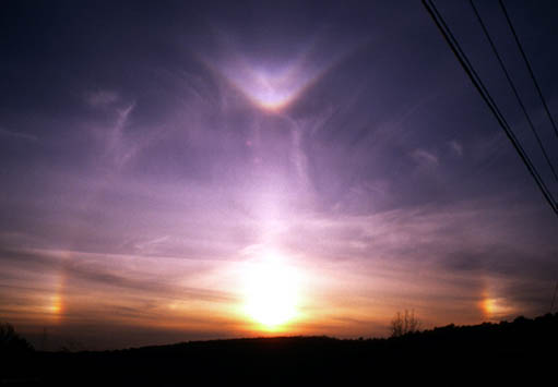 what do sun dogs look like